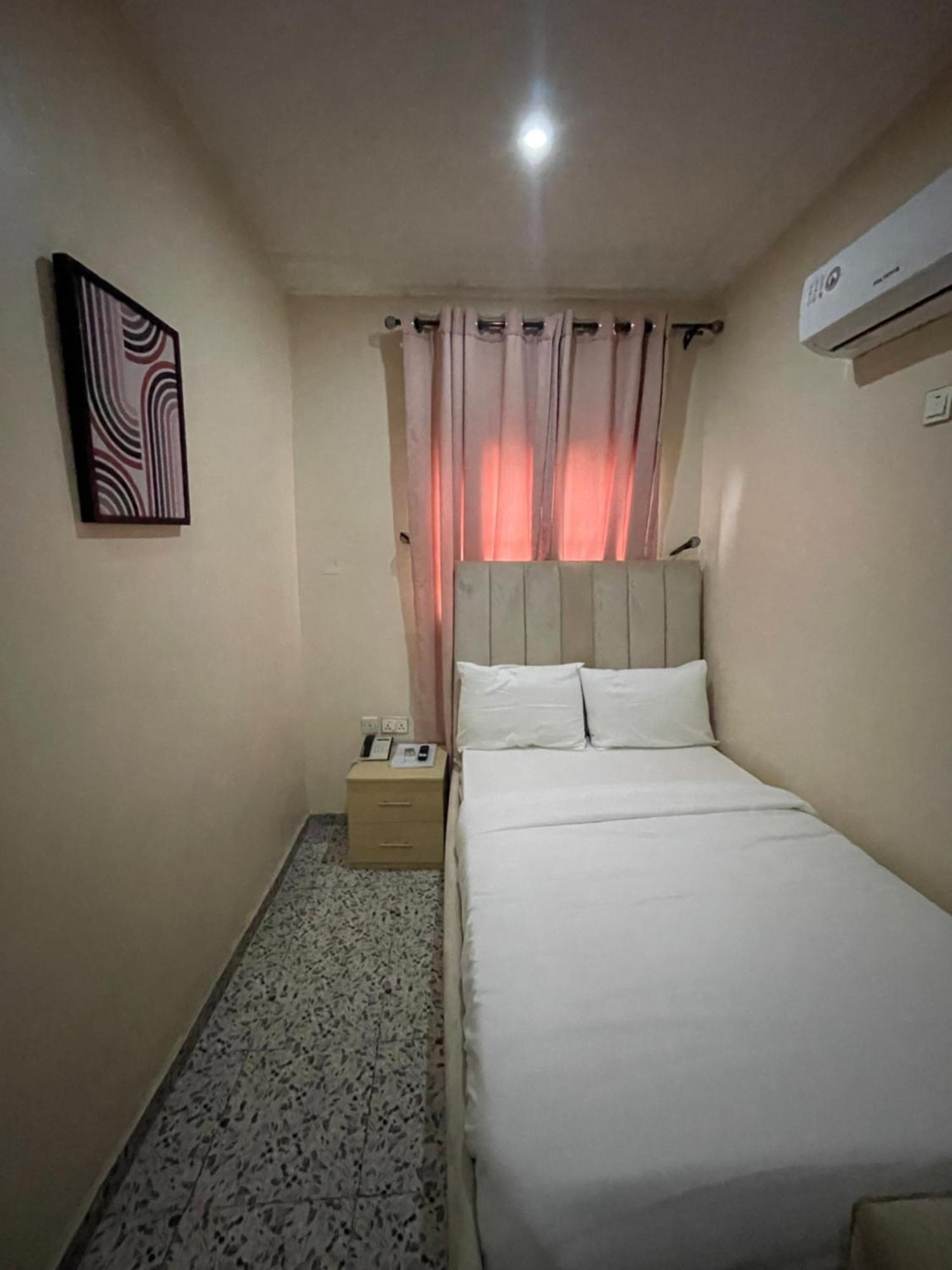 Nexus Xpress Hotel Abuja Kültér fotó