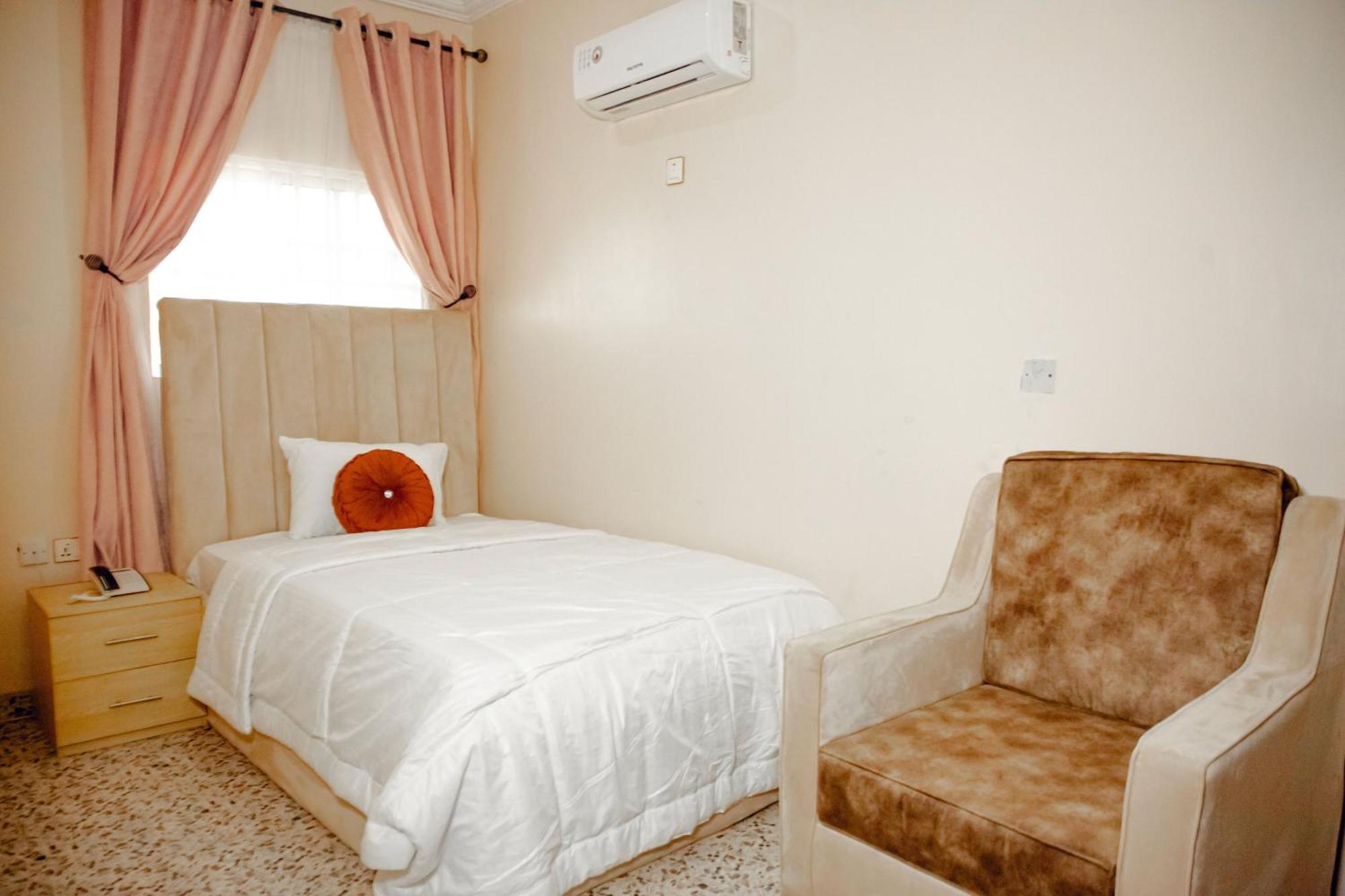 Nexus Xpress Hotel Abuja Kültér fotó